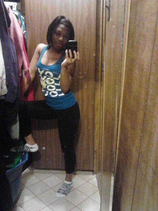 Watch Yours Truly...'s leaked NSFW photo on TwXstars