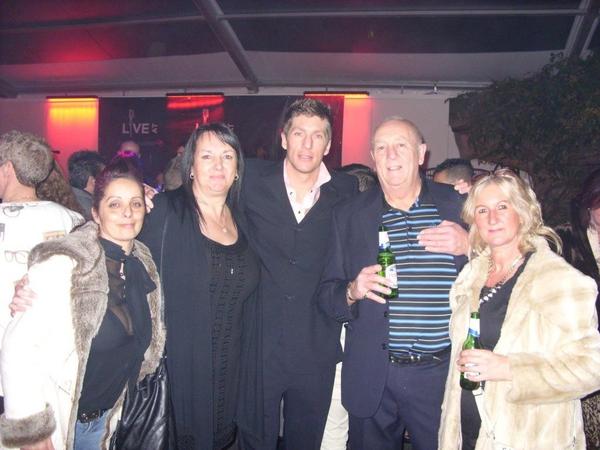 TracyCurtis64's tweet photo. @glorytotheboys didn't know if you would like this one too xx http://t.co/uJLMKLct