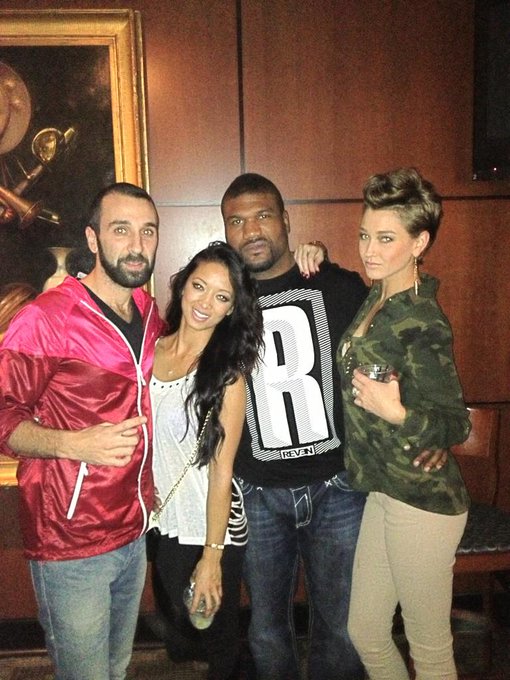 LETS GO RAMPAGE JACKSON --- bout to kick some ass!!!! @jdilane @elcarteltequila #fox #ufc http://t.c<a href="/tag/fox"class="tags"><span>#fox</span></a><a href="/tag/ufc"class="tags"><span>#ufc</span></a>