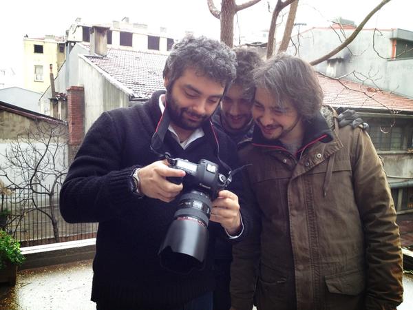 productionpera's tweet photo. @productionpera da Franco Fontana'nın kurumsal film çekimi başladı. Çekimlere Çemberlitaş'ta devam edeceğiz. http://t.co/ShdiMG0E