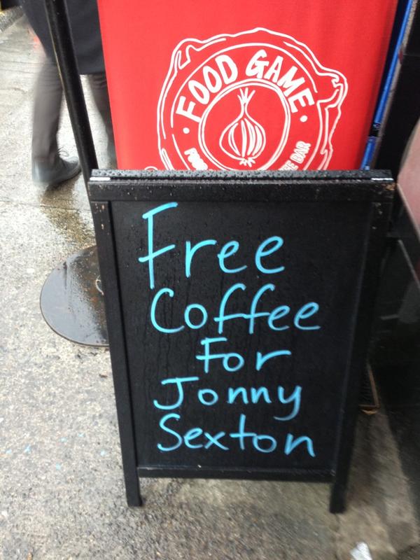 BrianODriscoll's tweet photo. But surely NOW he can afford it!!! http://t.co/zVN1bFvB