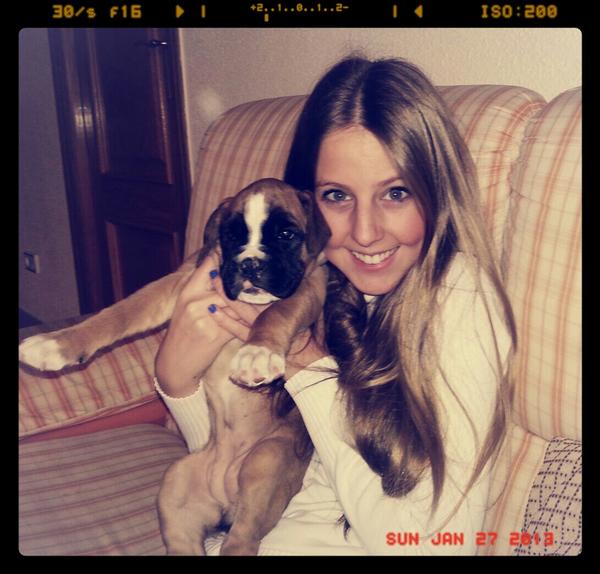 begomc8's tweet photo. La nueva miembro de la familia "ARI" mas bonica que nada @ArantxaMinguezc @CarmenTorresM3 @FatimaRobles3 http://t.co/qfLWxe63