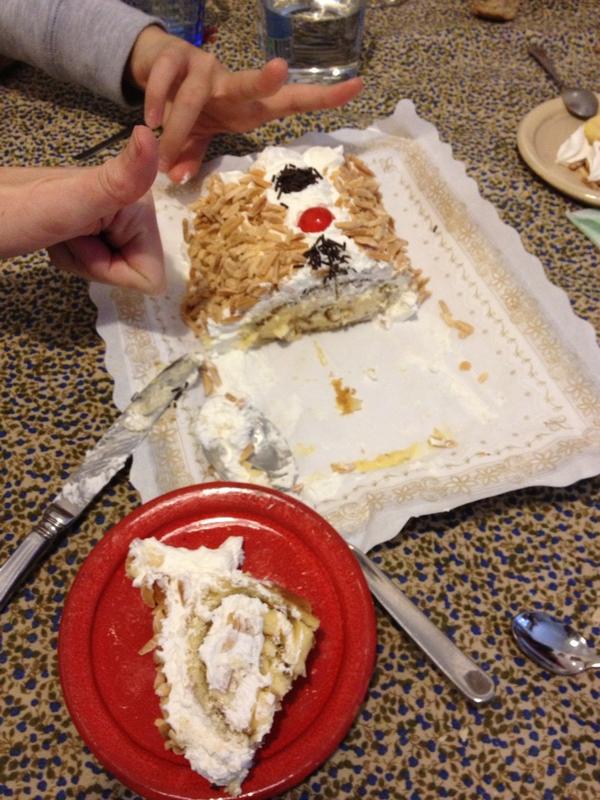 MariaEstremera's tweet photo. @luisaherrero y brazo de gitano!!! Pa llorar http://t.co/Ir4dglWm