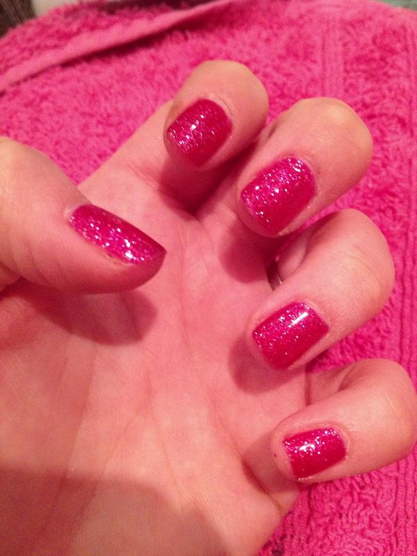 Spraymenow's tweet photo. Pink glitter gelish gel nails! http://t.co/uHDM4gkh