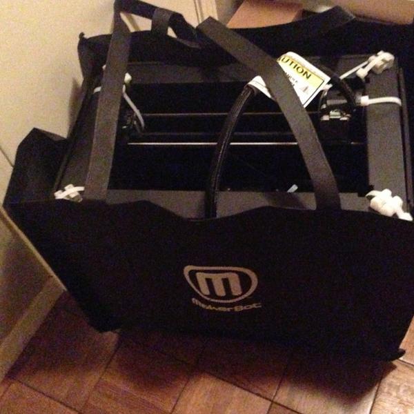 Makerbot Replicator 2 arrives with branded tote bag to boot!