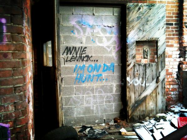 de313Monster's tweet image. I'm on da hunt… #streetart #graffiti #detroit #annielennox