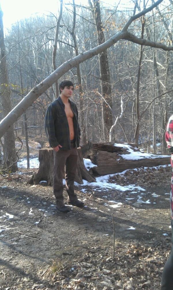 JLArmentrout's tweet photo. I bet he's cold #frigid http://t.co/aXD5fHdx
