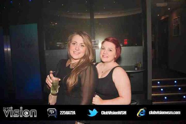 HollyGilesss's tweet image. @alexbessant1  looked for ages to find this as i recalled he snapped us! #whodem #fineass #bitchez