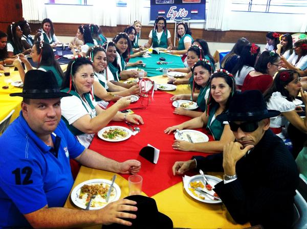 nadiaromanelli's tweet photo. #jantardasnações @educacaoapv http://t.co/72J3tSZe