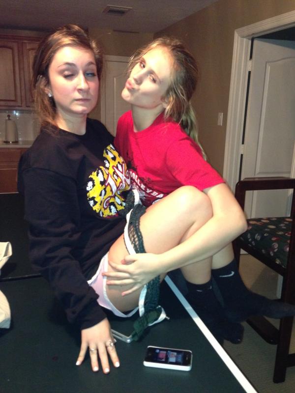 kathrynfaulk_k's tweet image. #ImObsessedWith @AmyBruegging. That's it. Just Amy Bruegging. 
#ourAwkRelationship #wegeteachother