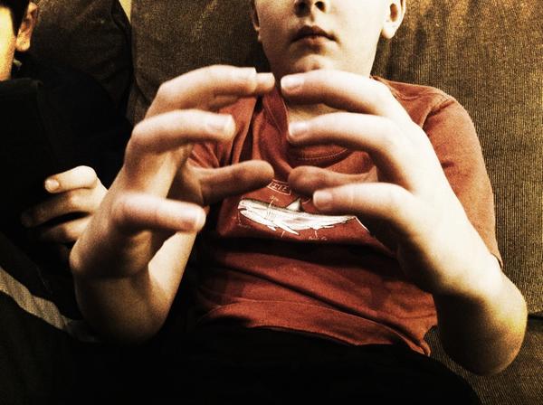AshMPED266_03's tweet image. #brainbuttons with the 6 year old I nanny for. His fingers feel like "sparklers." #ped266_03