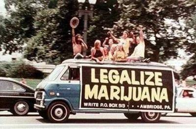 MarijuanaPorn's tweet photo. Legalize. Just do it. We will smoke legal or not. Stop waisting time and go after the real crooks http://t.co/2rcQnBGM