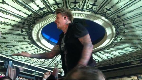 CST24's tweet photo. @JacobyShaddix sorry it took so long, here is a sweet pic of you from Niagara Falls NY! #stillswinging http://t.co/ajTBYIf8