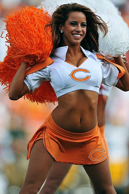 ChicagoBoobs1's tweet photo. our cheerleaders are sexy if i must say http://t.co/242p3cko