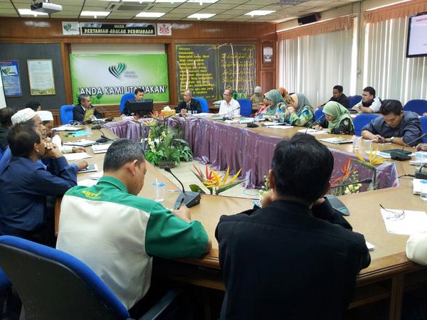 bertaniibadah's tweet photo. YB Dato' Che Abdullah Mat Nawi menyampaikan Amanat Mesyuarat di Jabatan Pertanian Negeri Kelantan http://t.co/Kj7cPbTT