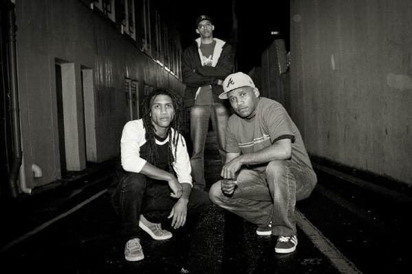 AZUHL's tweet image. New Era needs follow @captivitysa they do it proper cc @Reel2Real1