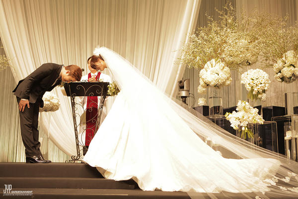 jypnation's tweet image. 선예의 결혼식♥ 눈부시게 아름다운 그녀!
Wonder Girls Sun’s Wedding Ceremony♥ Thank you for the WonderFul love and support^^