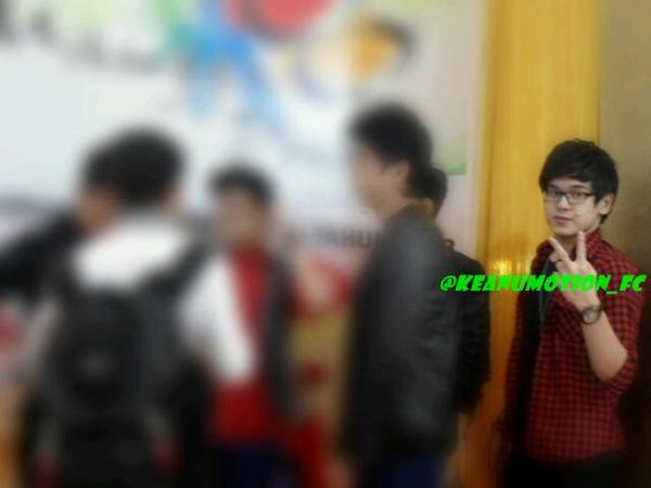 GaleriKeanuM_'s tweet photo. #sharepict kak @StephenMotion ◦^⌣^◦ *poke @STEPHENISM_OFC http://t.co/MZh8EcZZ