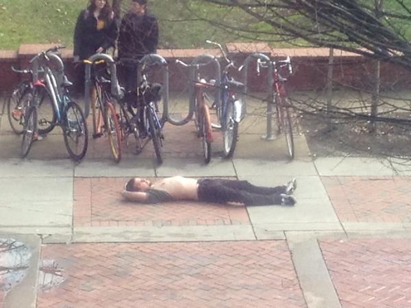 thisisalexgrace's tweet image. .......but why #VCU #fuckingweird #VCUproblems