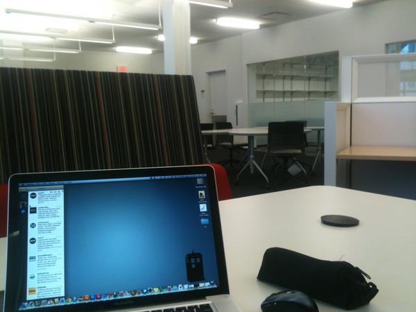 PhilaUMSID's tweet image. It is nice to work in the studio but sometimes the lounge in the @DEC building @PhilaU is pretty good too