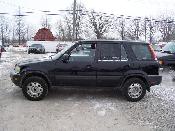 TelegraphAuto's tweet image. 2001 Honda CR-V for $2995!!!!!