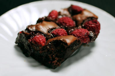 2016_issa's tweet photo. Raspberry Brownies https://t.co/7zPpjd6yNi