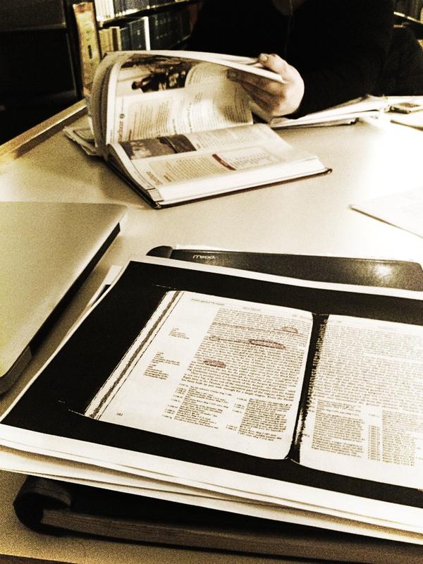 SAMiAM303's tweet image. Library date with @missyuncanny #academicflow