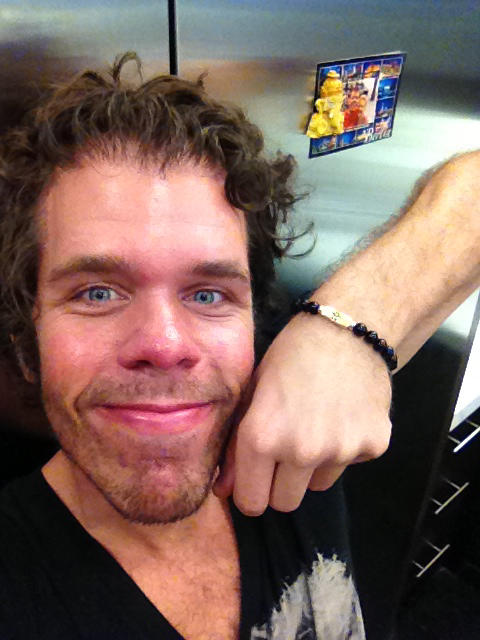 ricky_martin's tweet photo. RT @PerezHilton Rocking my #TauDP bracelet, benefiting @RM_Foundation 2help end child exploitation http://t.co/yxcwiuVn http://t.co/ZOMV9K3y