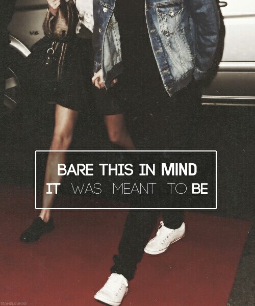 EleanorJCNation's tweet photo. Your hand fits in mine like it's made just for me... http://t.co/a1qIHIex