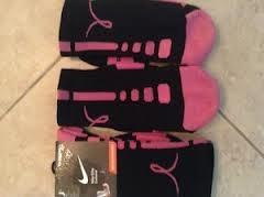 Nikeoverload's tweet photo. Nike warehouse overflow! Pink nike elites, found. 6 items left! RT and follow for enrollment in drawing! http://t.co/IuEtOkpT