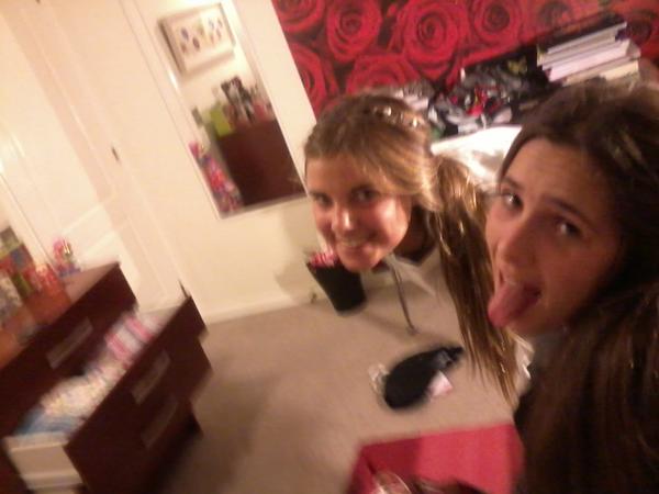 Cataaltamirano2's tweet photo. ex cumpleeee @ignacia_leon http://t.co/XGIlyIfO