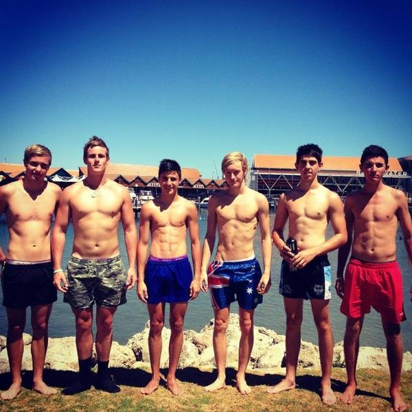 MahonesRED tweet picture