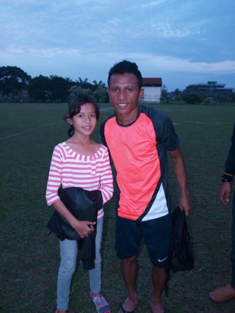 ReziSukma's tweet photo. Tata- Adi bayauuu http://t.co/X6TWcp9x