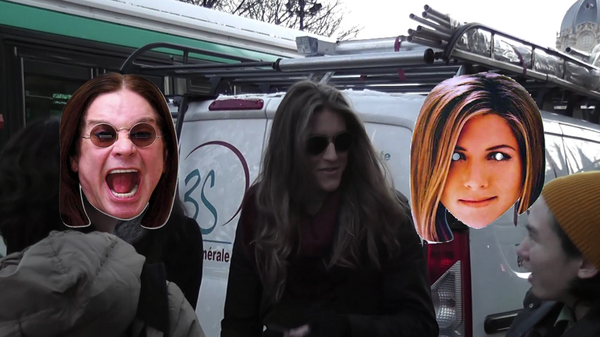 RDVParisfr's tweet photo. @OfficialOzzy Osbourne meet @jenifferaniston . Only on @RDVParisfr : http://t.co/acDRpnFq