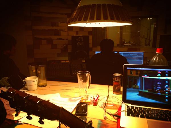 RoySangwooKim's tweet photo. 요리사는 자기가만든 음식을 사람들이 맛있게 먹어줄때 제일 행복하다고한다. 나는 지금 요리중. http://t.co/P8q6iZ0E