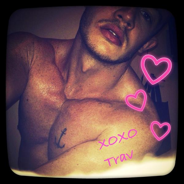 officialtravisj's tweet photo. Xoxo #gossipboy #travisjames#lovesit http://t.co/3qx5sewo