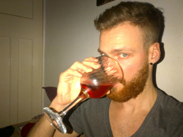 leeisamonster's tweet photo. @jacklord88 #winepic http://t.co/sZDUSzDn