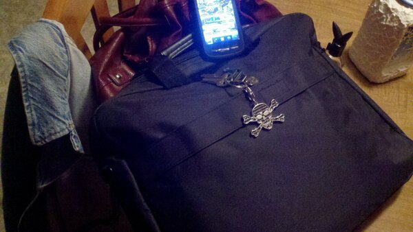 carriemarcott's tweet image. Even at 5 am my mobile office has to travel with me.....because I always have to be available.  #bossproblems