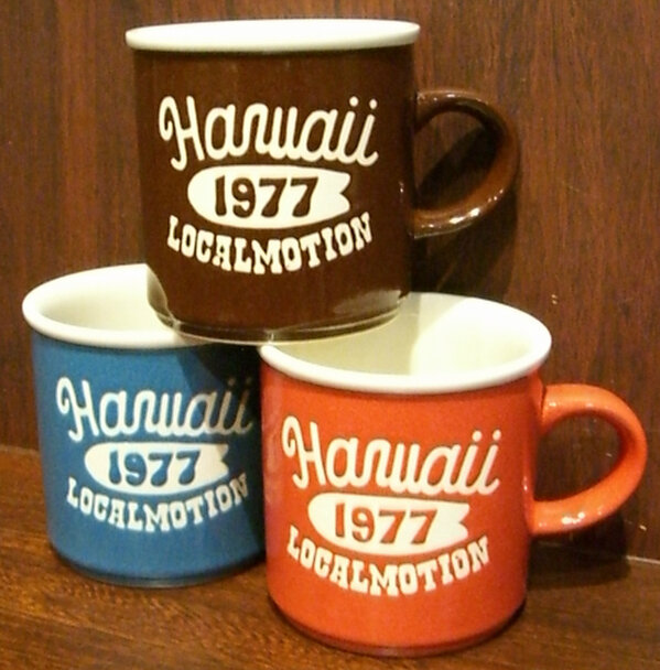 Local Motion入間店 マグカップの新作が人気です カラーは3色でデザインもレトロアメリカンテイストでgood 家族で揃えましょう アウトレット 入間 セール ハワイ 雑貨 サーフ Http T Co 5v9etcby