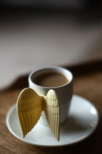 Have a heavenly Monday... I know it's difficult :)