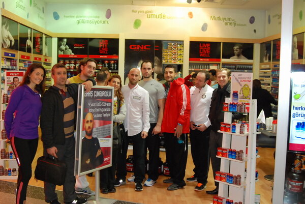 AFAD_Turkiye's tweet photo. @gnc_turkey GNC İstinye Park @bariscunguroglu Söyleşisi http://t.co/9yuLjJbR