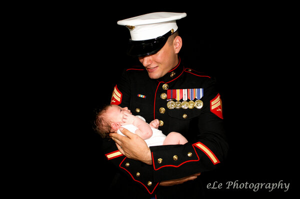 usmcLexiGAL's tweet photo. Hubby and Olivia back in August http://t.co/nj1JZYnQ