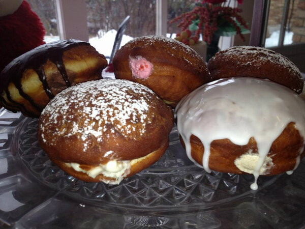 SWPastry's tweet image. We have a variety of paczkis for Fat Tuesday-Open early 2/12.