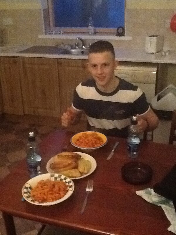 Jordan23Gardner's tweet image. Shout out to @StephenLaw7ess for setting up my Twitter today . What a bloke ! #FirstHashtag #CupOfSte ;)