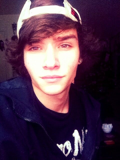 JakeBasinger's tweet photo. Life goes on http://t.co/NA1xC32t