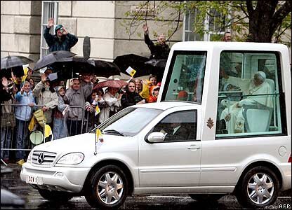KeithArsenault's tweet image. If no one else has called it, I have dibs on the #popemobile #akapapamobile #popeout.
