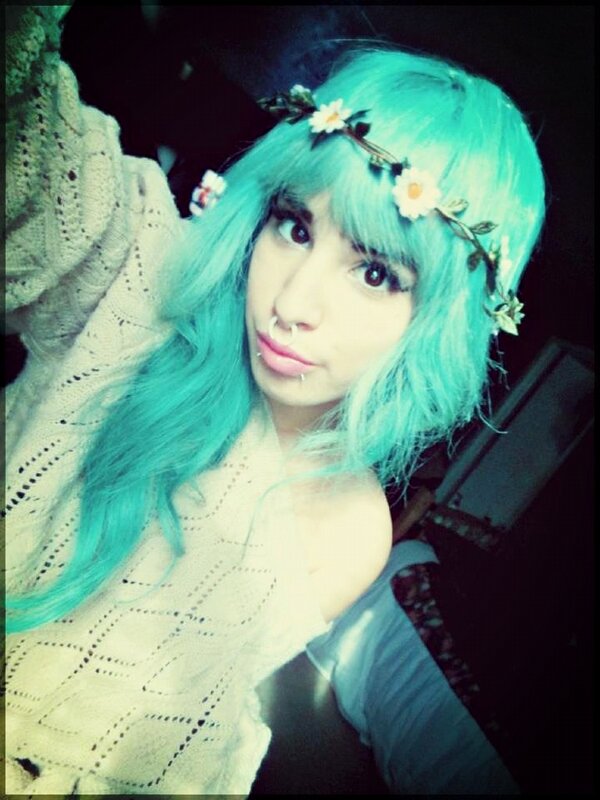 kittykitty_69's tweet photo. Poop .-. http://t.co/e5kZTMAt
