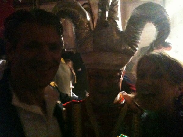 Fantastisch moment in Tegele... Wao blief de nar?! Nao waeke hebbe se um dan intelik gevonde. Danke Thei &amp; Marij