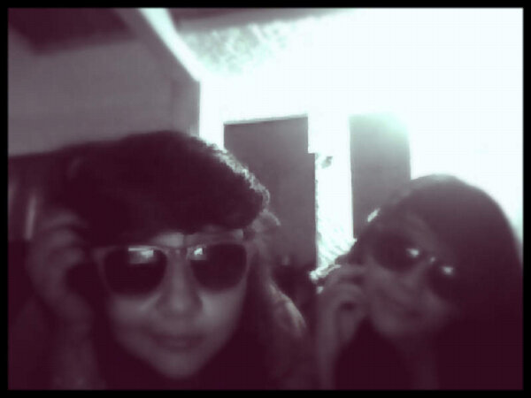 paulafernanda50's tweet photo. En mi casa con mi hermana NADA Mejor :) La Quiero Muchote :* http://t.co/uPMcZIMR