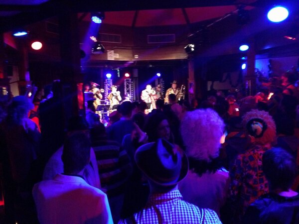 VIPkus's tweet photo. Nu in Rijen. http://t.co/VseidEeL